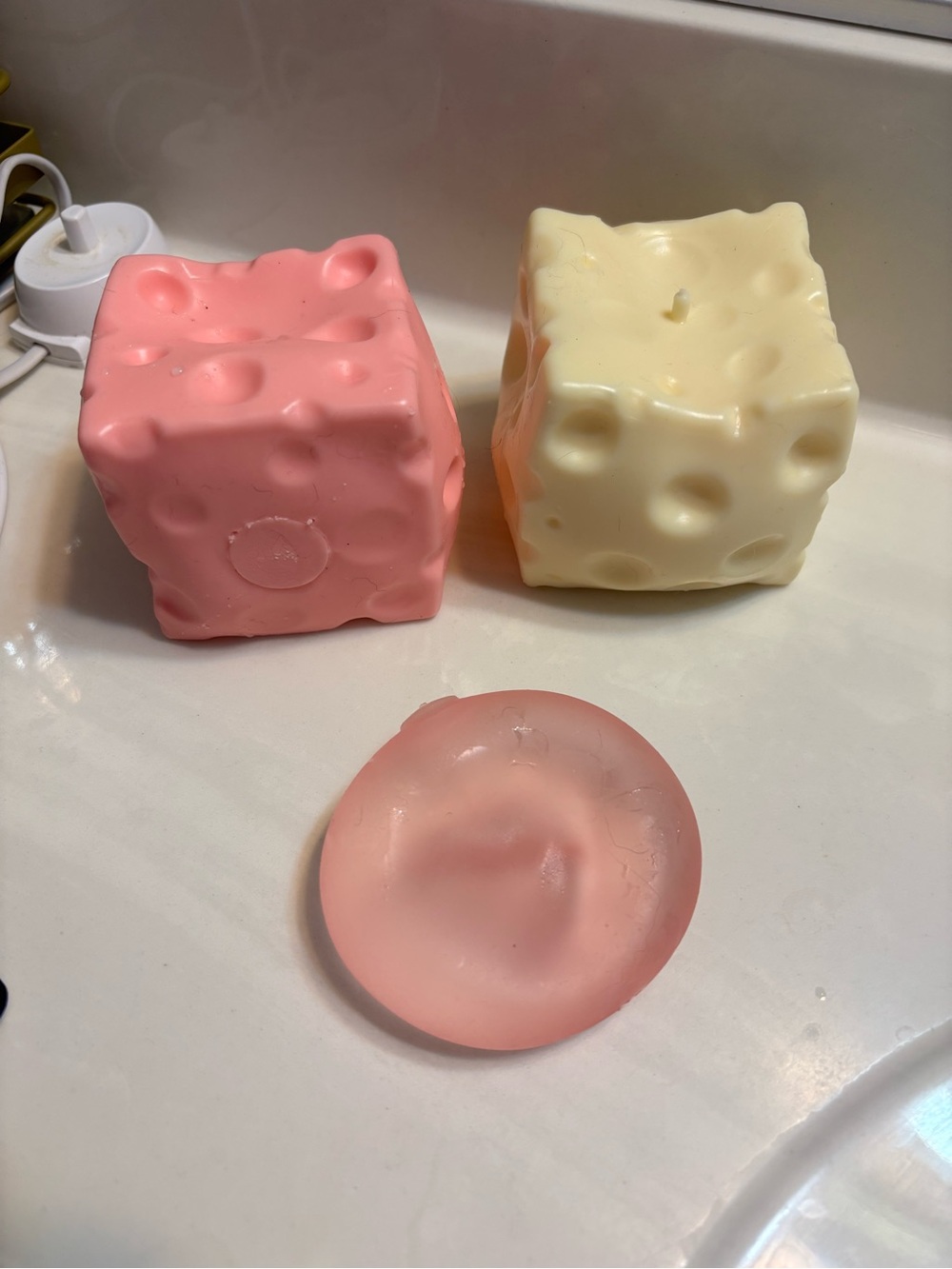 Foam cheese + coconut oil squishy set